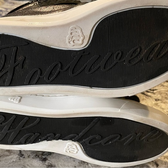 Labellamafia High Top Sneaker - Picture 2 of 6